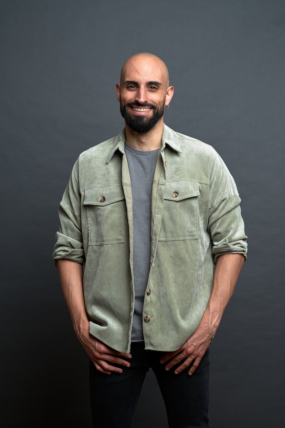 Pla sencer amb camisa de pana verda